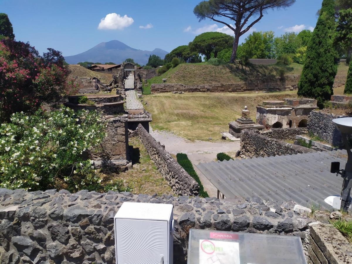 بومبيي Athena E Calliope House المظهر الخارجي الصورة