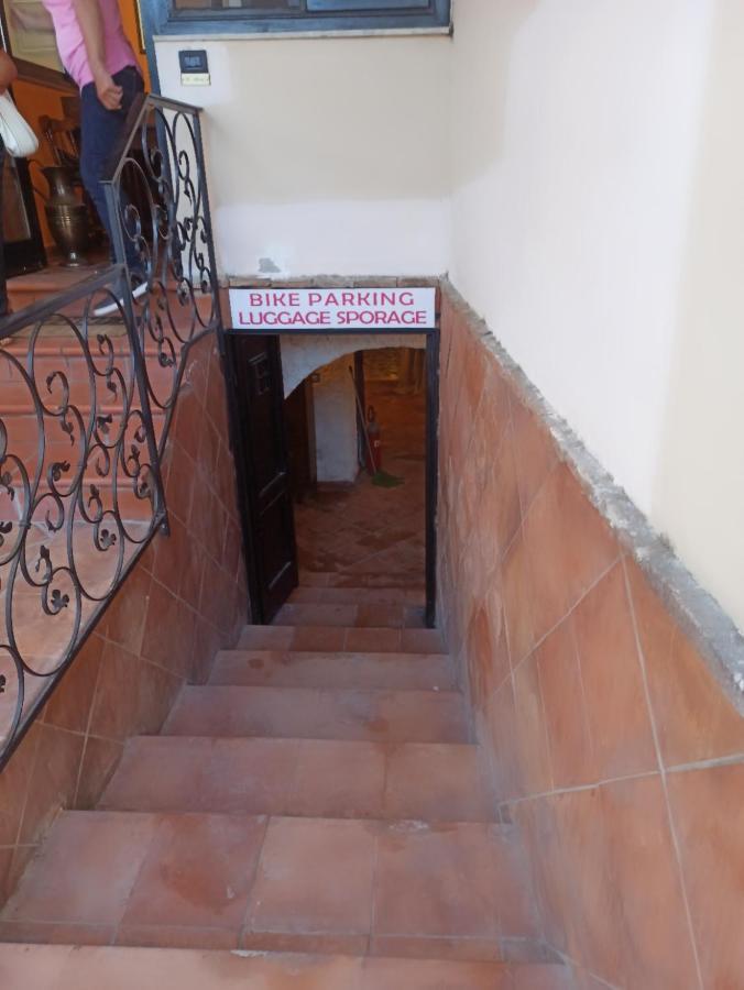 بومبيي Athena E Calliope House المظهر الخارجي الصورة